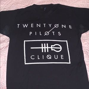 Twenty One Pilots band tee